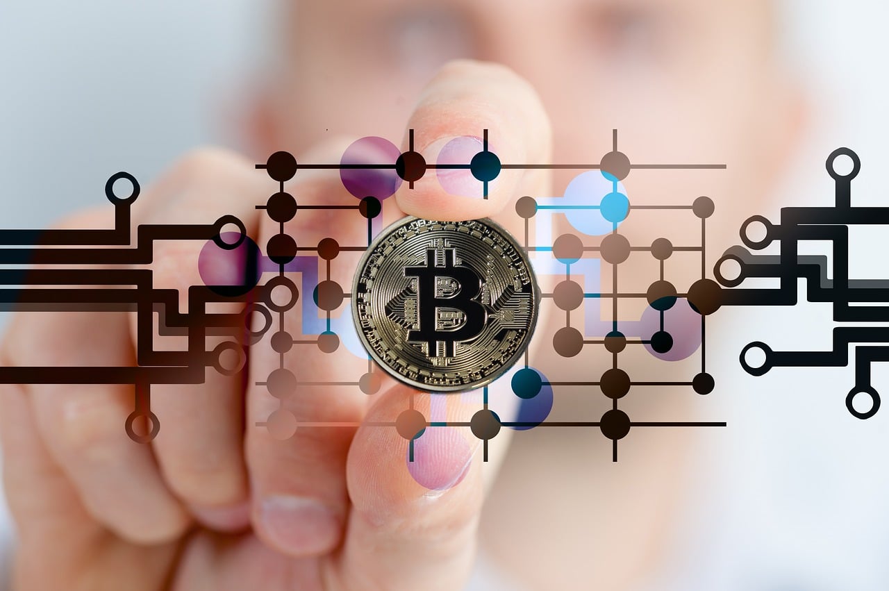 technology-cryptocurrencies-facts-header-image